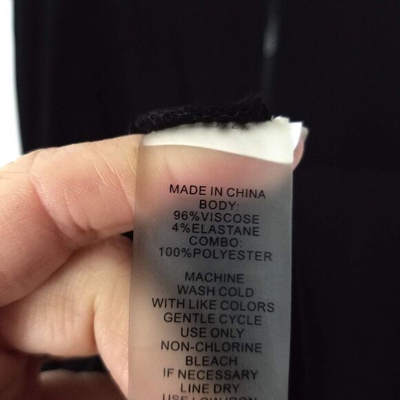 Elegant Black Midi Dress - Picture 7 of 7